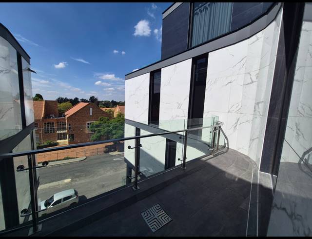 866M² OFFICE TO LET IN SANDTON CENTRAL